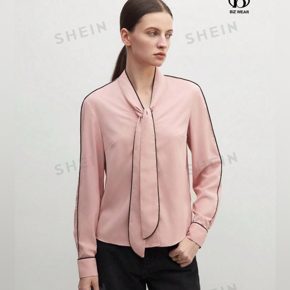 Women Contrast Trim Long Sleeve Tie Front Blouse. Size M(6) - Picture 5 of 7